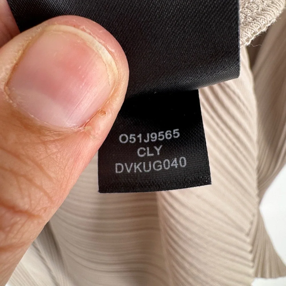 Donna Karan NY Pleated Lightweight Overlay Jacket Long Line‎ Tan Sz M Minimalist